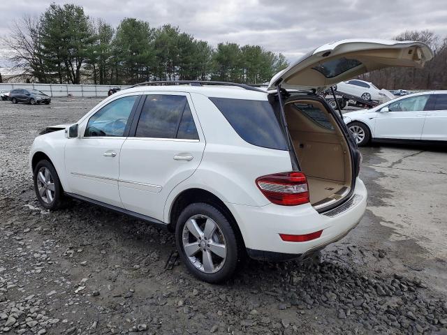 4JGBB8GB6BA671321 - 2011 MERCEDES-BENZ ML 350 4MATIC WHITE photo 2