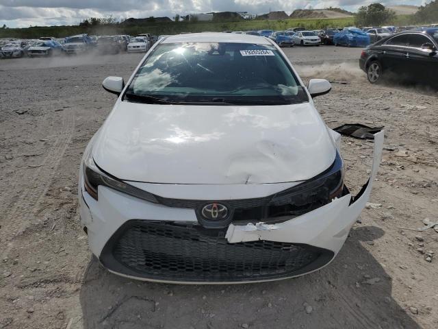 5YFEPMAE0MP230135 - 2021 TOYOTA COROLLA LE WHITE photo 5