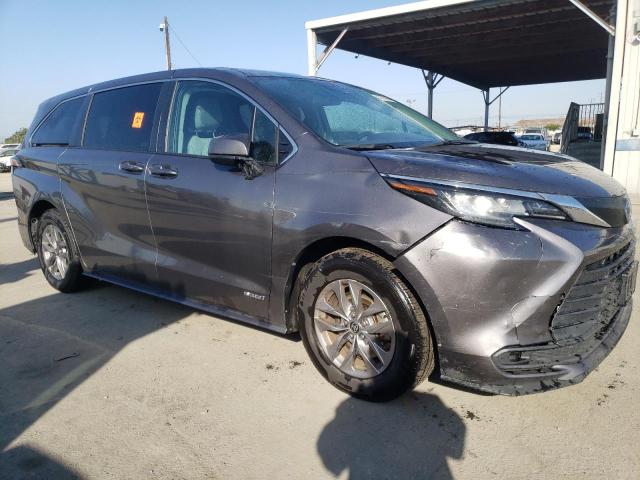 5TDKRKEC9MS036527 - 2021 TOYOTA SIENNA LE GRAY photo 4