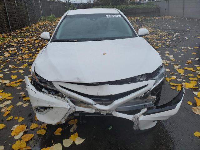 4T1B11HK5JU101476 - 2018 TOYOTA CAMRY L WHITE photo 5