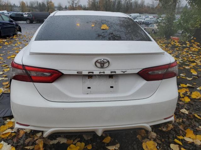 4T1B11HK5JU101476 - 2018 TOYOTA CAMRY L WHITE photo 6