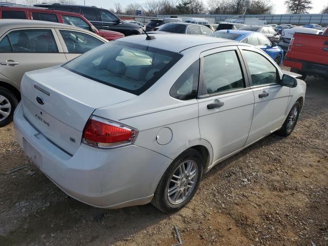 1FAHP35N09W202597 - 2009 FORD FOCUS SE WHITE photo 3