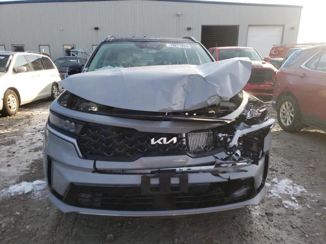 5XYRH4LF5NG154115 - 2022 KIA SORENTO EX GRAY photo 5