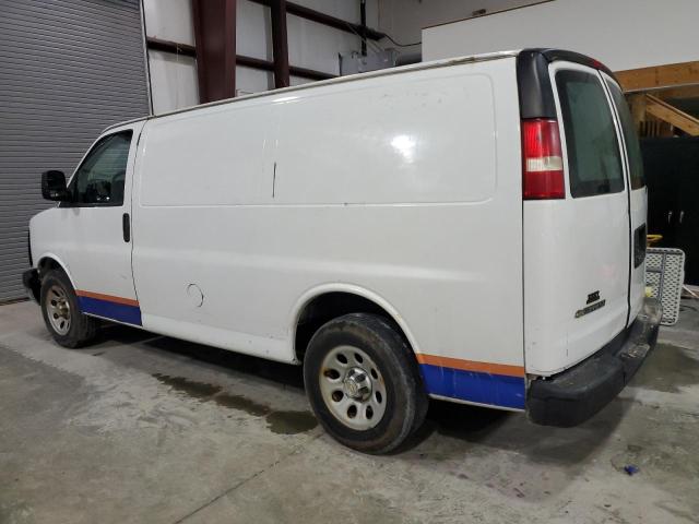 1GCSGAFX6E1149917 - 2014 CHEVROLET EXPRESS G1 WHITE photo 2