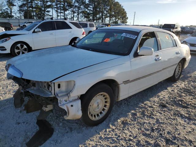 1LNHM81W0XY661267 - 1999 LINCOLN TOWN CAR EXECUTIVE WHITE photo 1