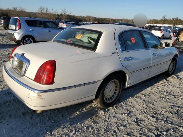 1LNHM81W0XY661267 - 1999 LINCOLN TOWN CAR EXECUTIVE WHITE photo 3