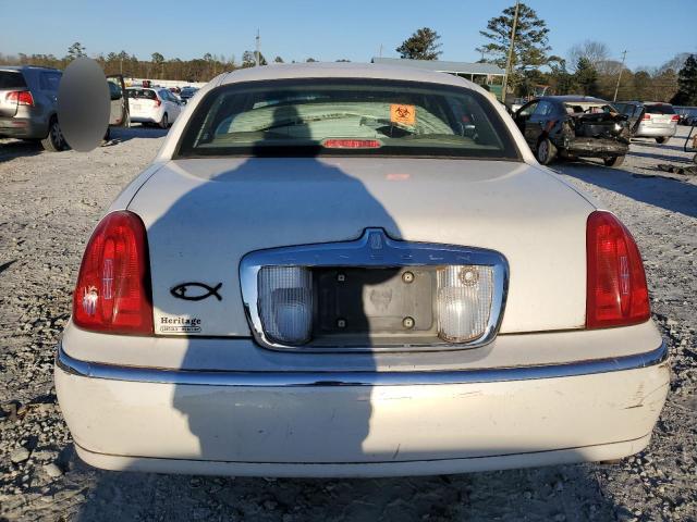1LNHM81W0XY661267 - 1999 LINCOLN TOWN CAR EXECUTIVE WHITE photo 6