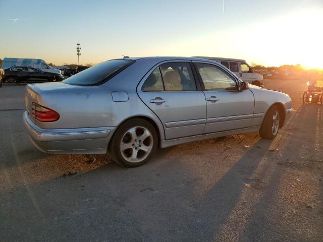 WDBJF65J52B496121 - 2002 MERCEDES-BENZ E 320 SILVER photo 3