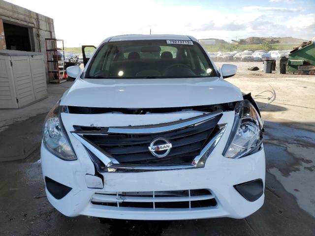 3N1CN7AP8JL829344 - 2018 NISSAN VERSA S WHITE photo 5