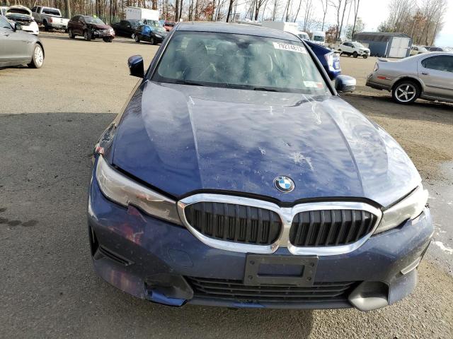 3MW5R7J03L8B36195 - 2020 BMW 330XI BLUE photo 5