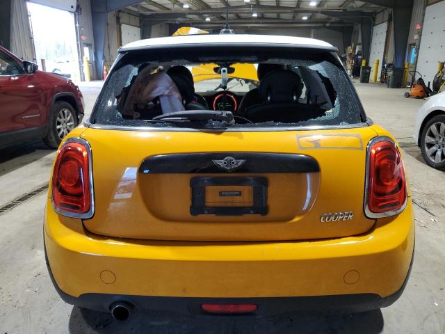 WMWXP5C57H3B15672 - 2017 MINI COOPER GOLD photo 6