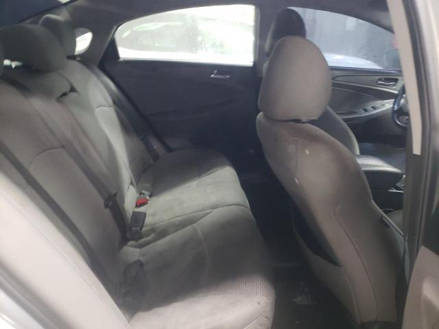 5NPEB4AC1CH444995 - 2012 HYUNDAI SONATA GLS SILVER photo 10