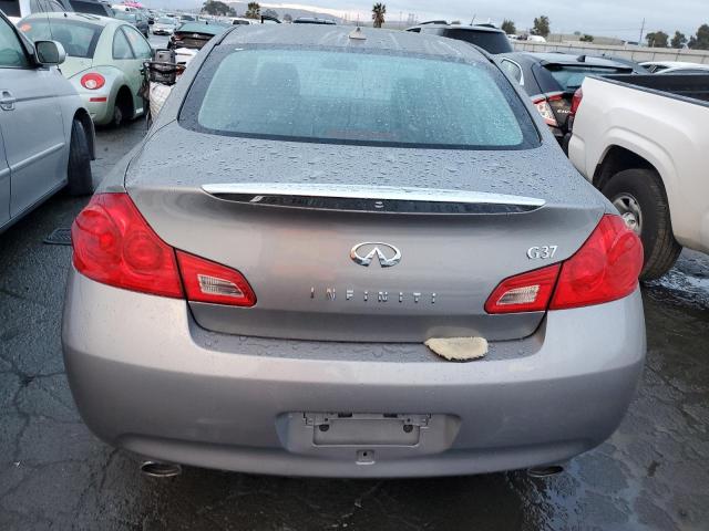 JNKCV61E79M306404 - 2009 INFINITI G37 BASE GRAY photo 6