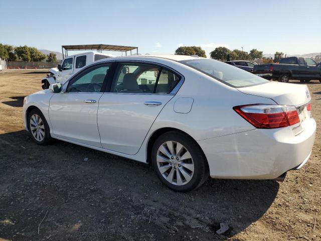 1HGCR3F99FA036848 - 2015 HONDA ACCORD TOURING WHITE photo 2