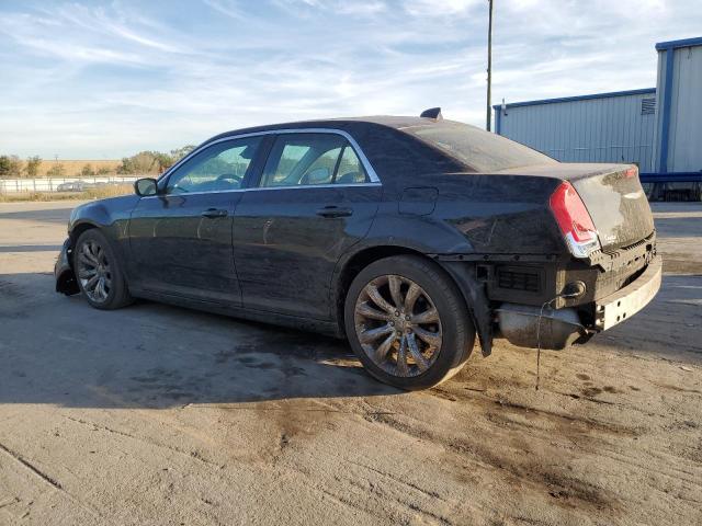 2C3CCAAG5HH625785 - 2017 CHRYSLER 300 LIMITED BLACK photo 2