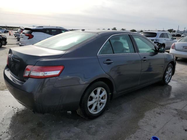 4T1BF3EK7BU775633 - 2011 TOYOTA CAMRY BASE GRAY photo 3