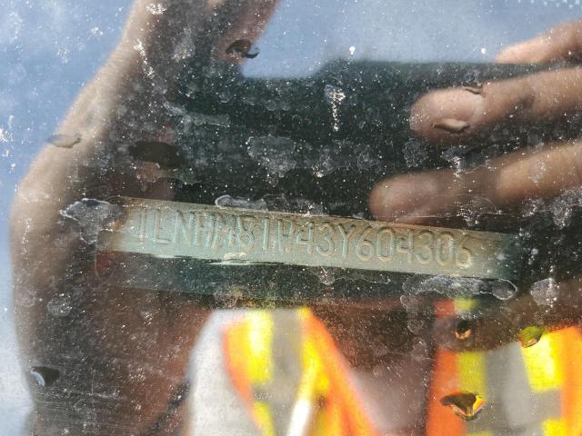 1LNHM81W43Y604306 - 2003 LINCOLN TOWN CAR EXECUTIVE SILVER photo 12