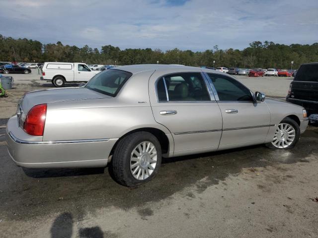 1LNHM81W43Y604306 - 2003 LINCOLN TOWN CAR EXECUTIVE SILVER photo 3