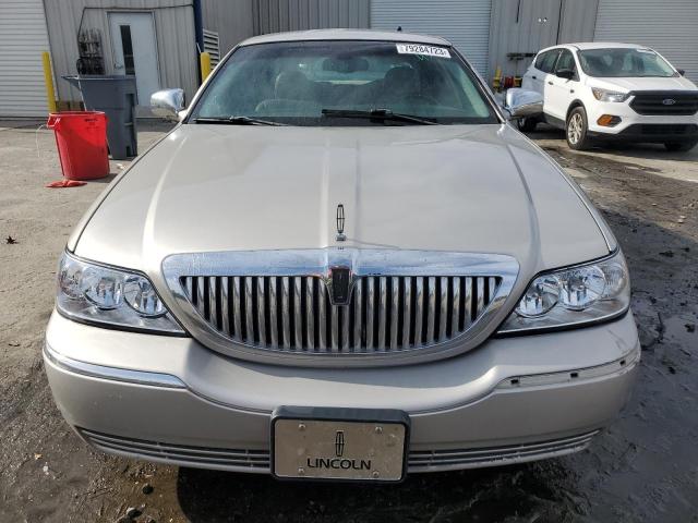 1LNHM81W43Y604306 - 2003 LINCOLN TOWN CAR EXECUTIVE SILVER photo 5