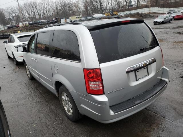 2A4RR2D18AR330935 - 2010 CHRYSLER TOWN AND C LX SILVER photo 2