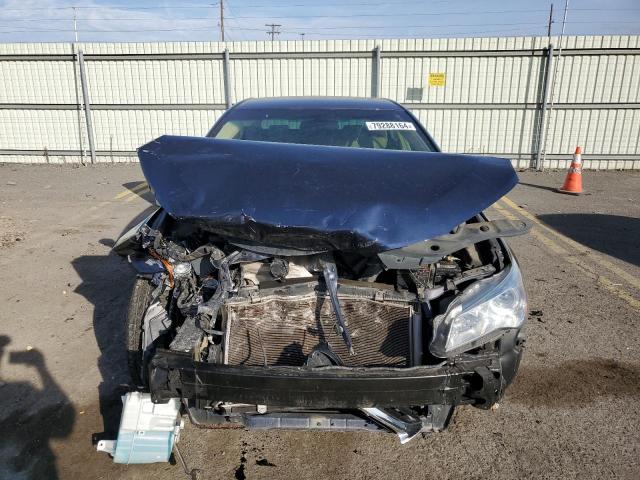 4T4BF1FK3FR445518 - 2015 TOYOTA CAMRY LE BLUE photo 5