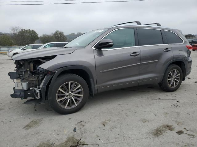 2017 TOYOTA HIGHLANDER SE, 