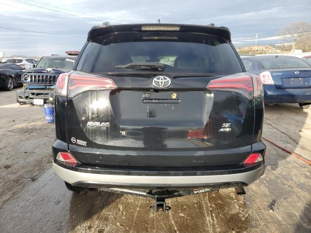 2T3JFREV7JW767109 - 2018 TOYOTA RAV4 SE BLACK photo 6