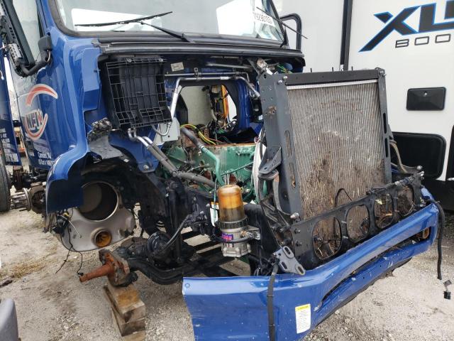 4V4WC9EG6MN274974 - 2021 VOLVO VNR BLUE photo 9