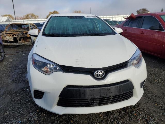 5YFBURHE9FP340618 - 2015 TOYOTA COROLLA L WHITE photo 5