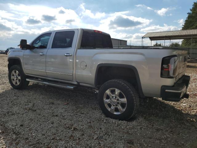 1GT12UEYXJF105583 - 2018 GMC SIERRA K2500 DENALI SILVER photo 2