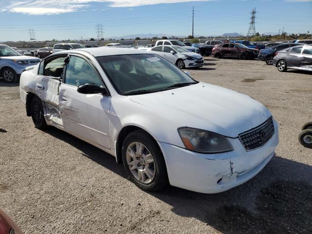 1N4AL11D15C192933 - 2005 NISSAN ALTIMA S WHITE photo 4