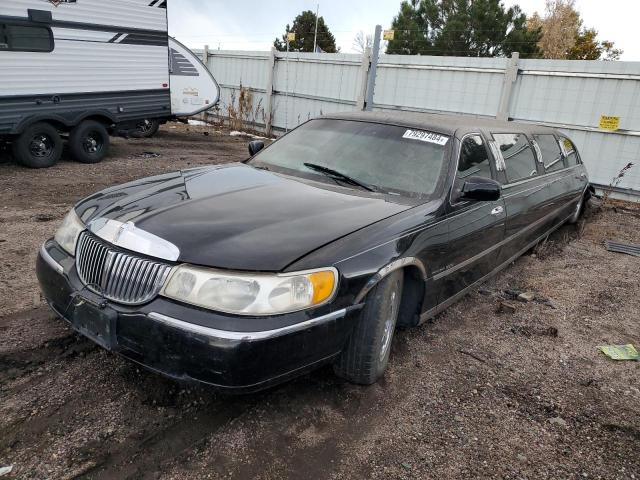 1L1FM81W3YY771708 - 2000 LINCOLN TOWN CAR EXECUTIVE Schwarz Foto 1