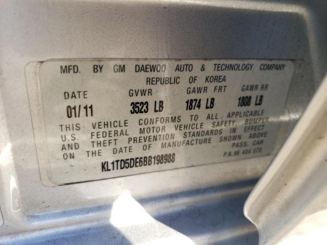 KL1TD5DE6BB198988 - 2011 CHEVROLET AVEO LS 银色 照片 12