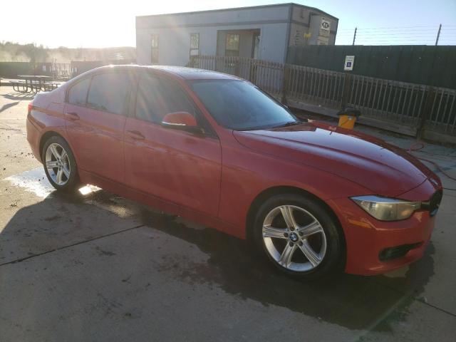 WBA3B1C53DK128132 - 2013 BMW 320 I RED photo 4