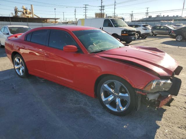 2C3CDXBG3EH359919 - 2014 DODGE CHARGER SE RED photo 4