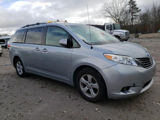 5TDKK3DC3ES412071 - 2014 TOYOTA SIENNA LE SILVER photo 4