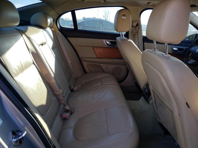 SAJWA0FA8AHR67290 - 2010 JAGUAR XF LUXURY BEIGE photo 10