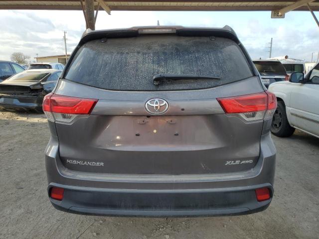 5TDJZRFH9KS708324 - 2019 TOYOTA HIGHLANDER SE GRAY photo 6