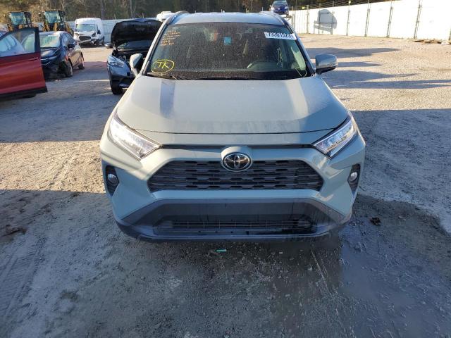 2T3W1RFV7MW171747 - 2021 TOYOTA RAV4 XLE GRAY photo 5