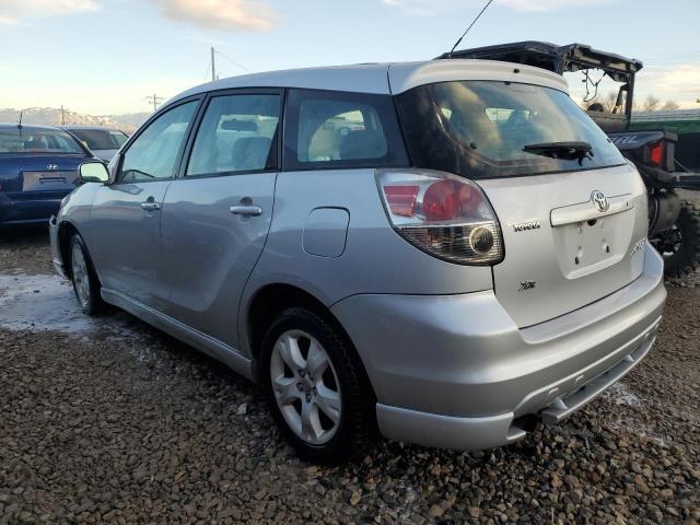 2T1KR32E66C554778 - 2006 TOYOTA COROLLA MA XR SILVER photo 2