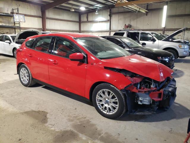 1FAHP3K26CL280286 - 2012 FORD FOCUS SE RED photo 4