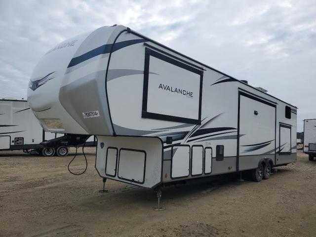 4YDFAVV20NE761388 - 2022 KEYSTONE AVALANCHE თეთრი ფოტო 2