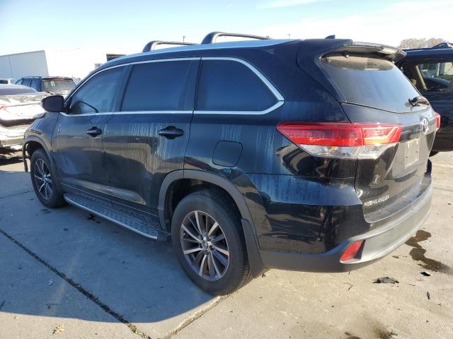 5TDKZRFH6HS520812 - 2017 TOYOTA HIGHLANDER SE BLACK photo 2