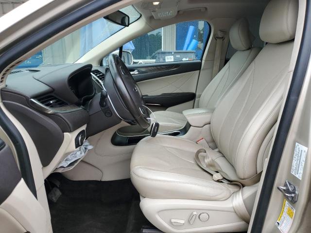 5LMCJ3C91HUL70330 - 2017 LINCOLN MKC RESERVE ოქროსფერი ფოტო 7