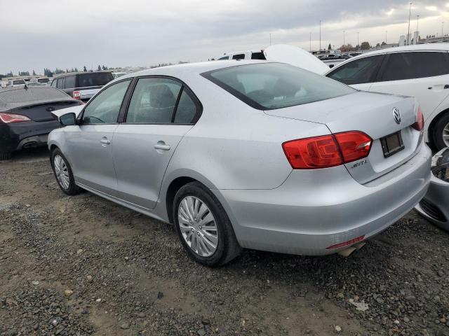 3VWDZ7AJ6BM386945 - 2011 VOLKSWAGEN JETTA SE SILVER photo 2