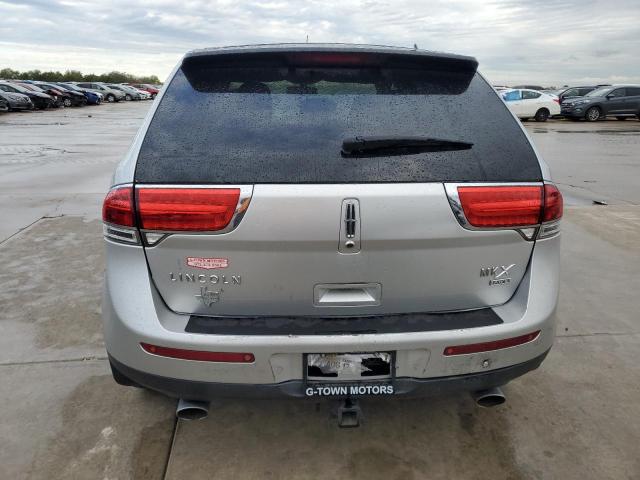 2LMDJ8JK7BBJ17864 - 2011 LINCOLN MKX SILVER photo 6