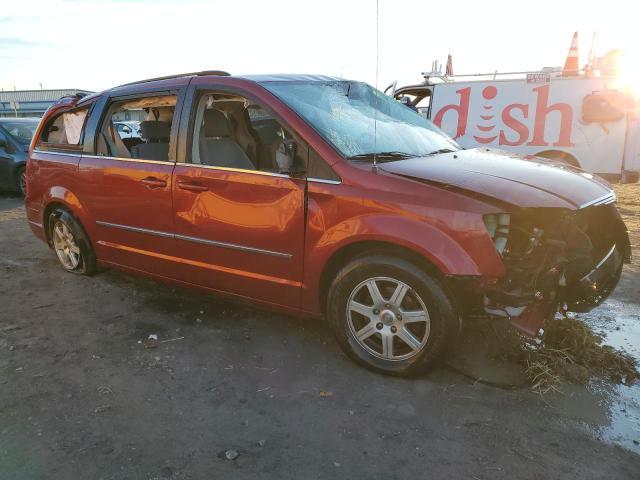 2A4RR5D11AR493556 - 2010 CHRYSLER TOWN & COU TOURING RED photo 4