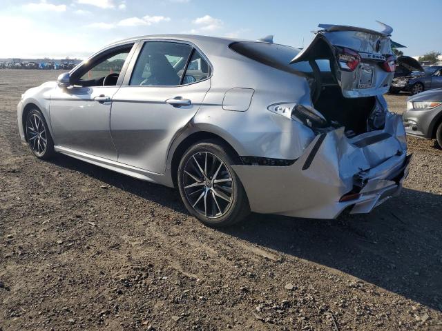 4T1T11AK3PU815310 - 2023 TOYOTA CAMRY SE NIGHT SHADE GRAY photo 2