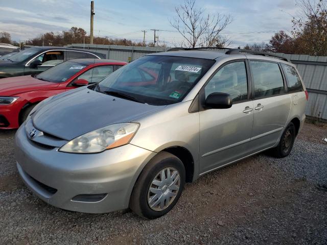 2010 TOYOTA SIENNA CE, 