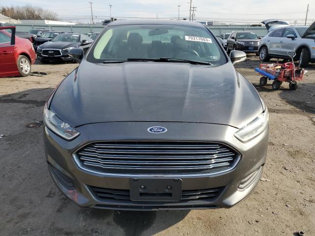 3FA6P0H77GR331911 - 2016 FORD FUSION SE GRAY photo 5